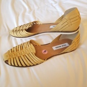 Mustard Steve Madden Sandals Size 9
